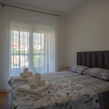 Petra Appartement *